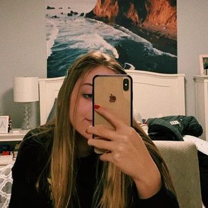 Meet your Posher, Abbie